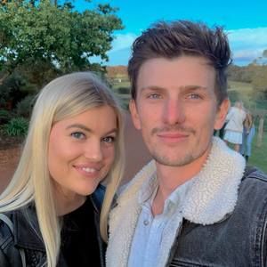 Meet your Posher, Danica